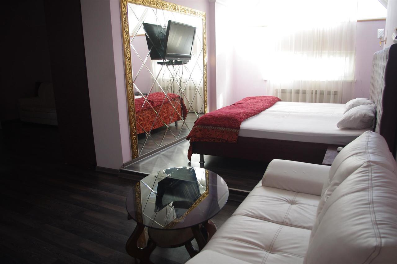 Emperum Nelson Hotel Кишинів Екстер'єр фото