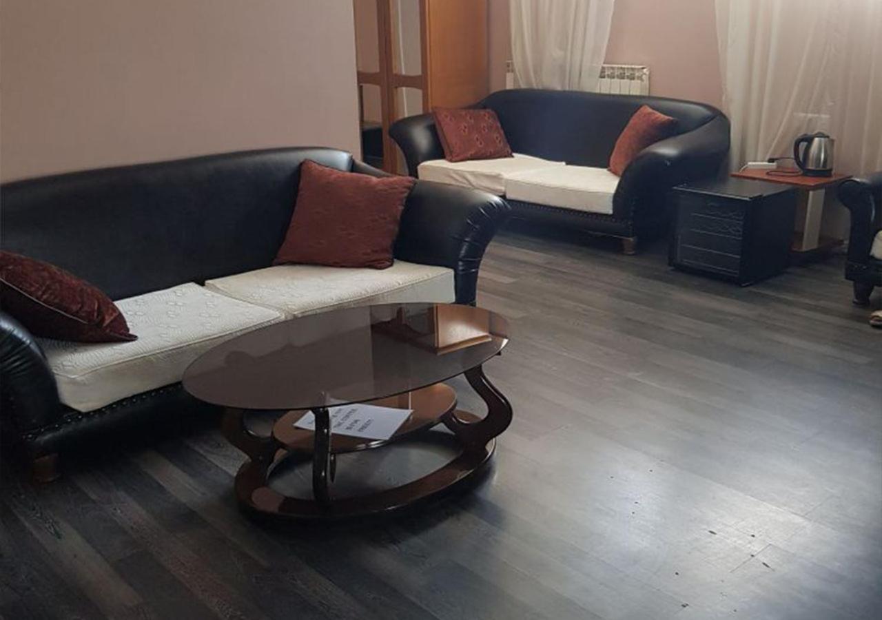 Emperum Nelson Hotel Кишинів Екстер'єр фото
