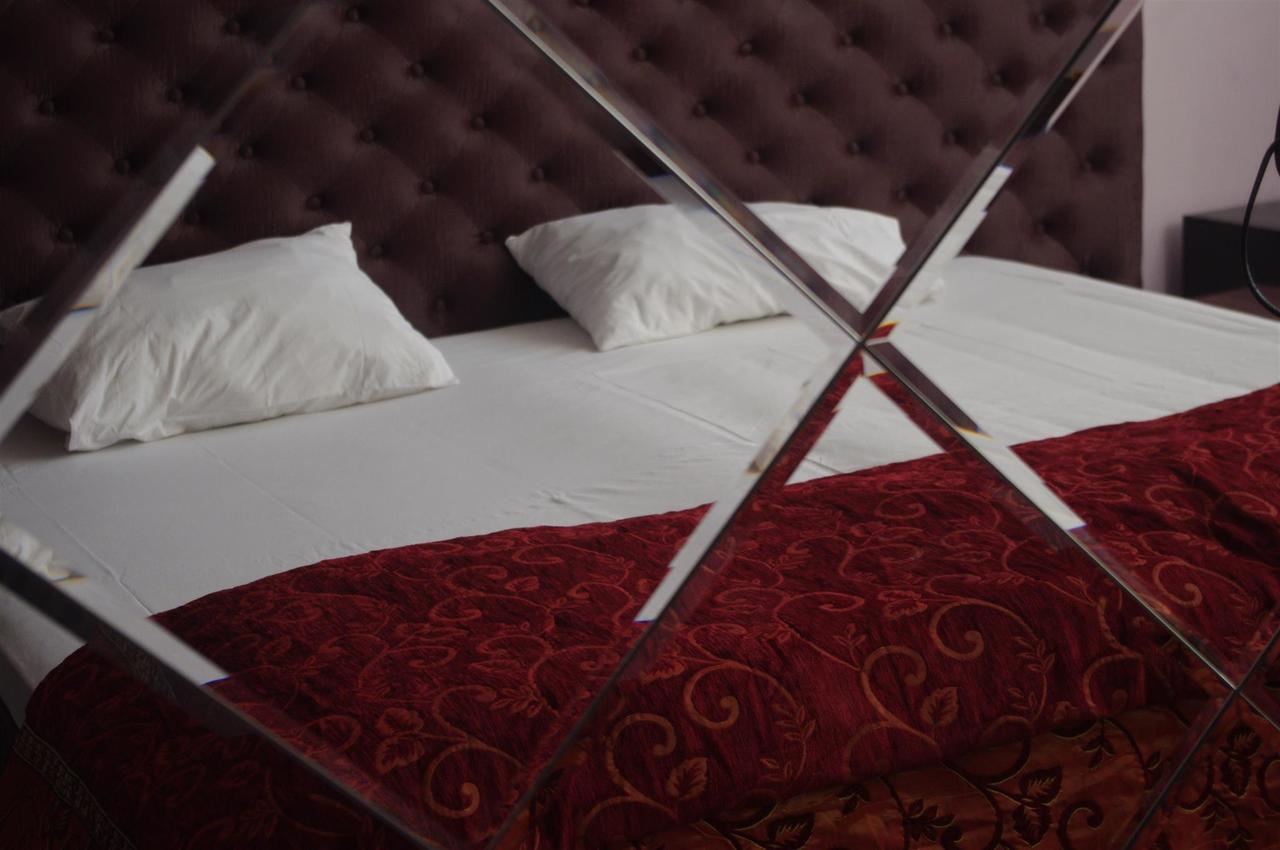 Emperum Nelson Hotel Кишинів Екстер'єр фото