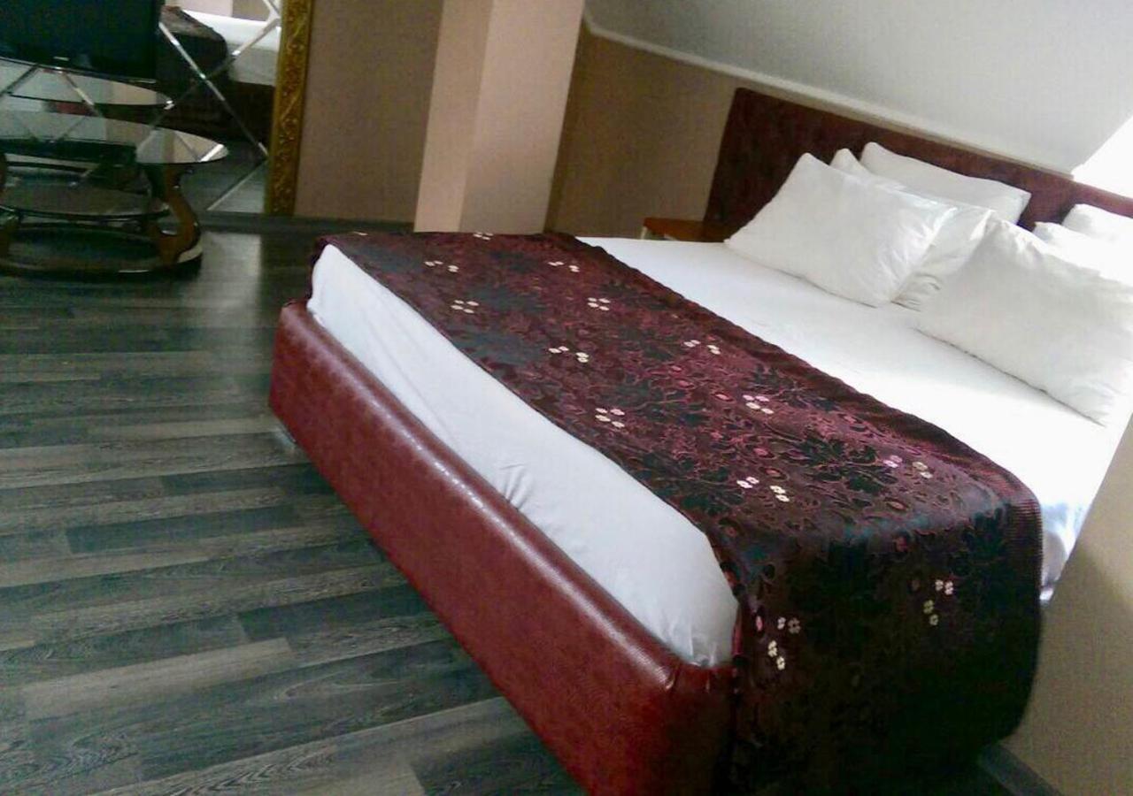 Emperum Nelson Hotel Кишинів Екстер'єр фото