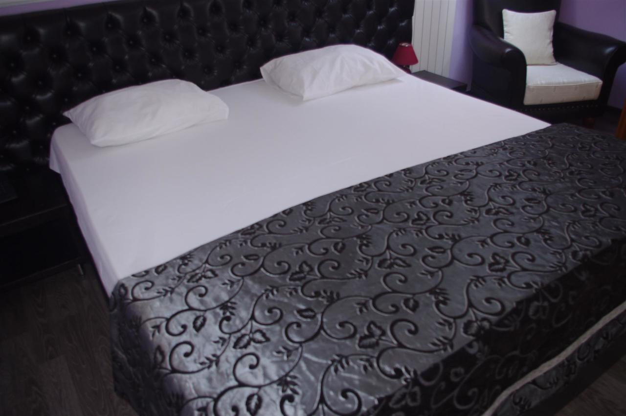 Emperum Nelson Hotel Кишинів Екстер'єр фото