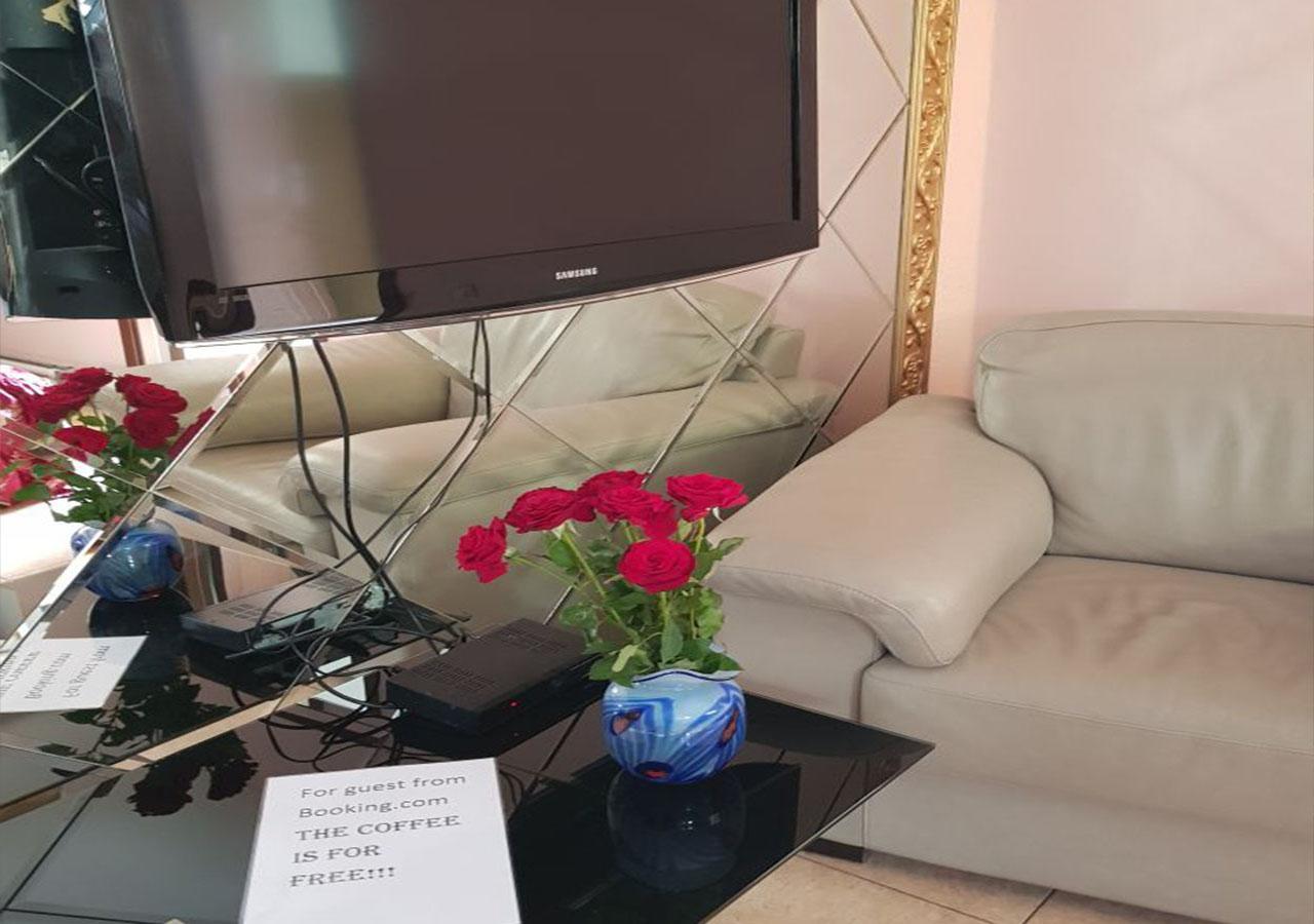 Emperum Nelson Hotel Кишинів Екстер'єр фото