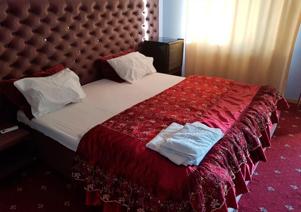 Emperum Nelson Hotel Кишинів Екстер'єр фото