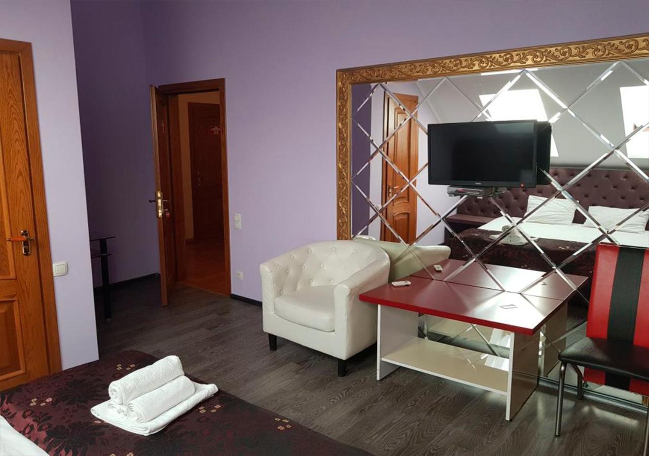 Emperum Nelson Hotel Кишинів Екстер'єр фото